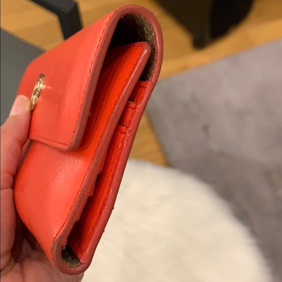 Tory Burch - Wallet with change purse! - Picture 4 of 8